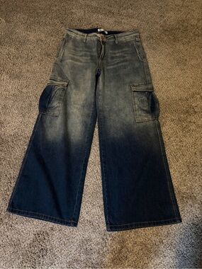 Women's Wide Leg Cargo Jeans - Faded Blue